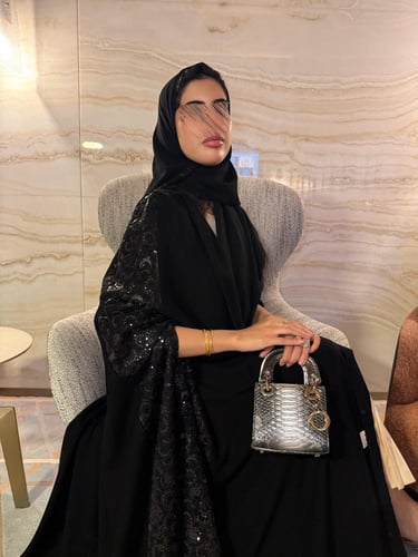 عباية غاليه