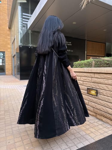 عباية هند تطريز ملون