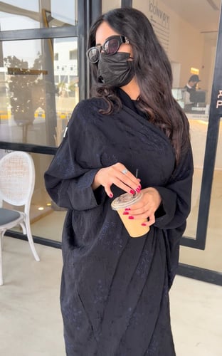 عباية بيرنا كحلي