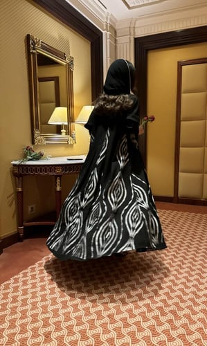 سلمى تطريز ابيض