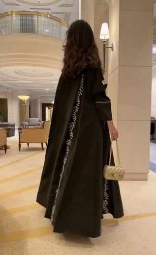 عباية سهام زيتي