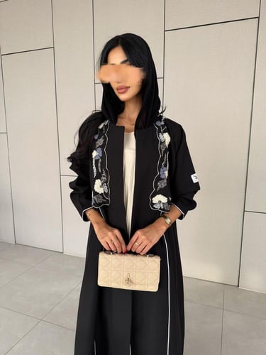 عباية وتين اسود