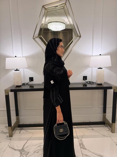 عباية تغريد تحديد ذهبي