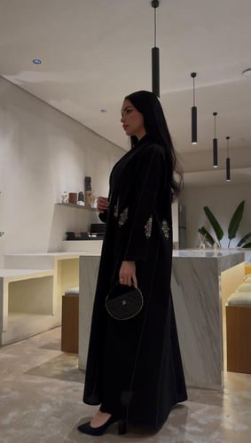 عباية نورسين اسود