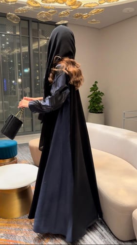 عباية اسيل كحلي