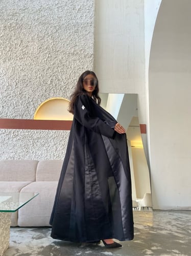عباية هتان اسود
