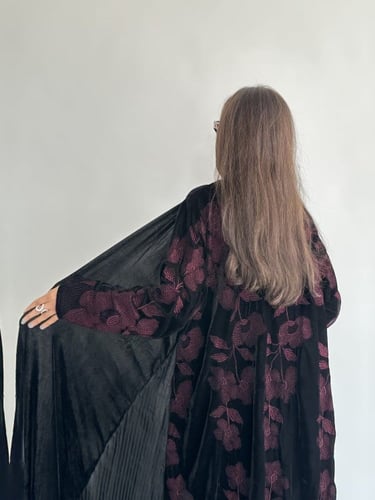 عباية مروج عنابي