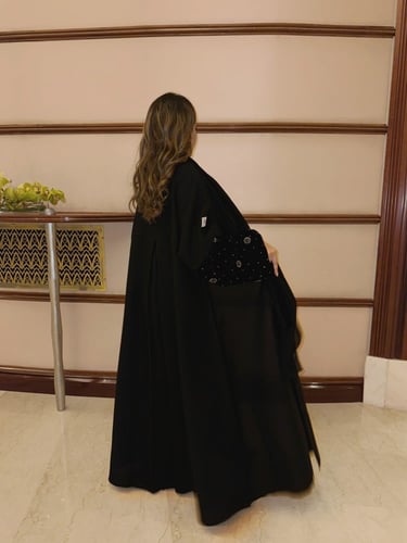 عباية رونق اسود