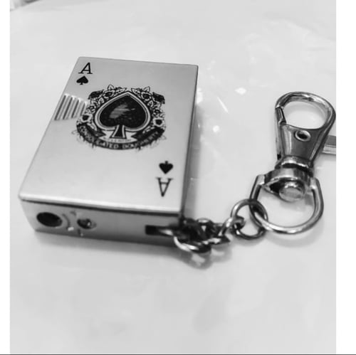 ولاعه ميداليه