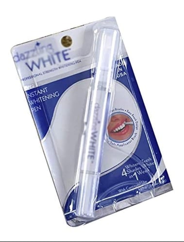 منظف ومبيض اسنان