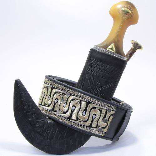 جنبية نجراني حك زراف مكعب مقاس كبير