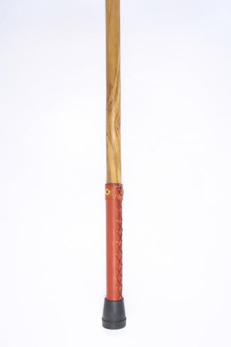 عصا زيتون على راس حك زراف ملبس جلد طبيعي