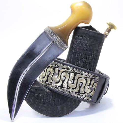 جنبية نجراني حك زراف مكعب مقاس كبير