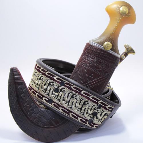 جنبية نجراني حك زراف مكعب مقاس كبير