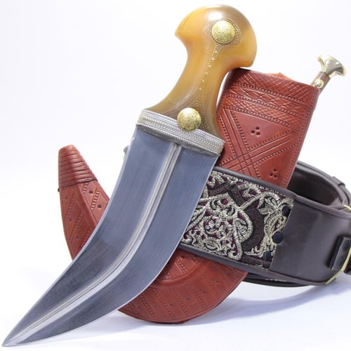 جنبية نجراني حك زراف مكعب مقاس كبير