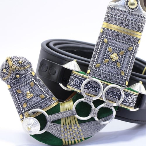 خنجر الراس قرن طبيعي سيال قصة عماني مقاس 5معدن مطل...