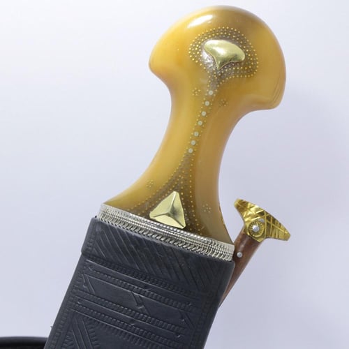 جنبية نجراني حك زراف مكعب مقاس كبير