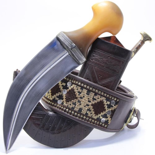 جنبية نجراني حك زراف مكعب مقاس كبير