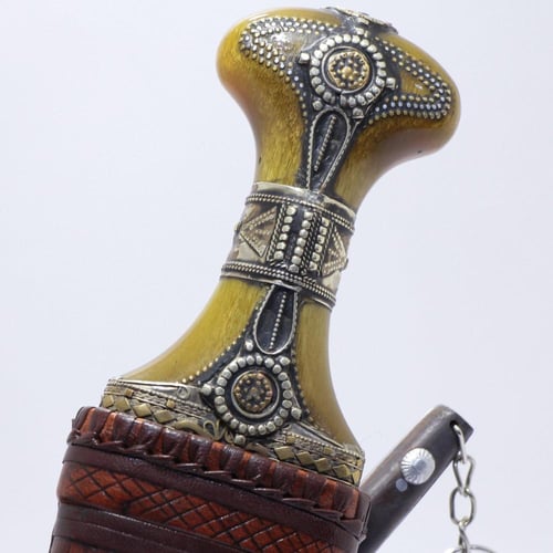 جنبية نجرانية وتر