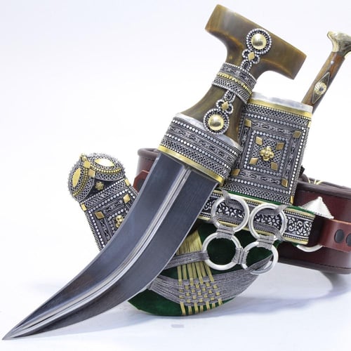 خنجر مقاس5 صب معدن مطلي فضة الراس قرن طبيعي