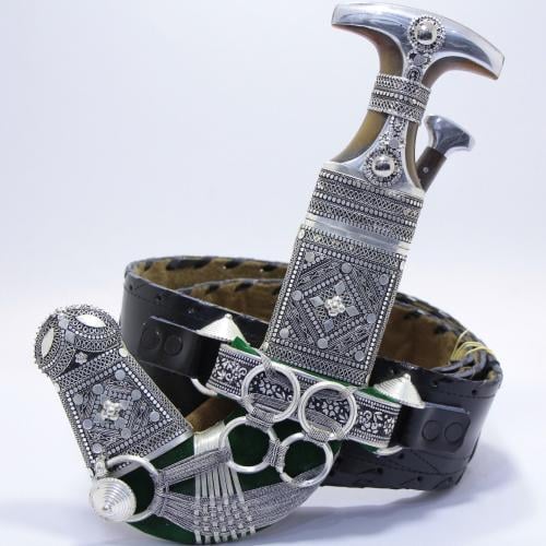 خنجر الراس وتر سيال قصة عماني مقاس 5معدن مطلي فضة