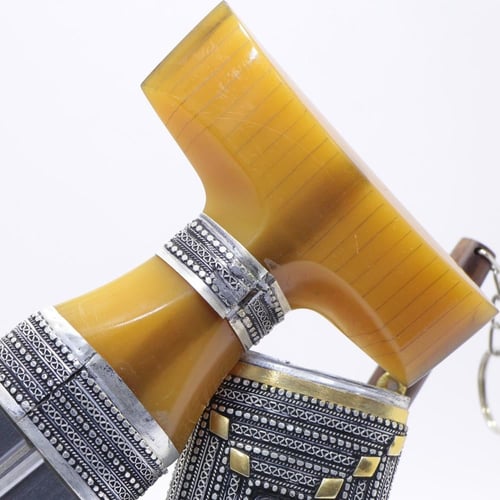 خنجر حك زراف معرق مقاس 5 معدن مطلي فضة