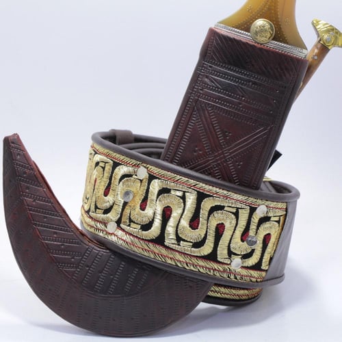 جنبية نجراني حك زراف مكعب مقاس كبير