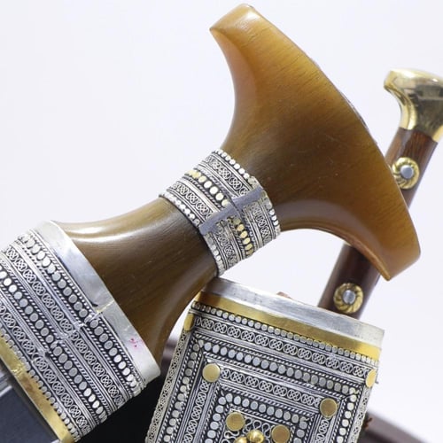 خنجر الراس وتر سيال قصة عماني مقاس 5معدن مطلي فضة