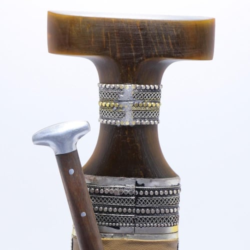 خنجر مقاس5 صب معدن مرشوش فضة الراس قرن طبيعي