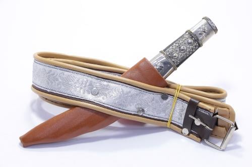 سكين خوجة باكستاني وسط