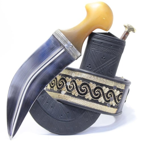 جنبية نجراني حك زراف مكعب مقاس كبير