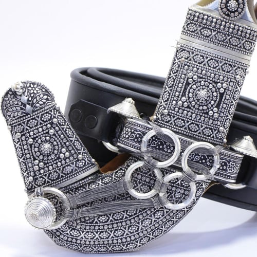 خنجر الراس وتر سيال قصة عماني مقاس 5معدن مطلي فضة