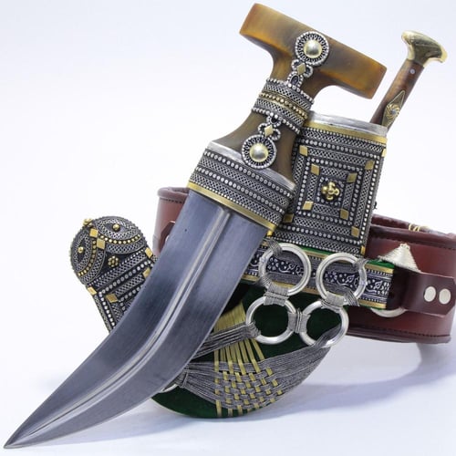 خنجر مقاس5 صب معدن مرشوش فضة الراس قرن طبيعي