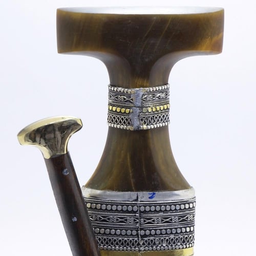 خنجر مقاس5 صب معدن مطلي فضة الراس قرن طبيعي