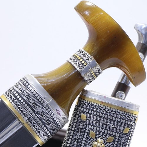 خنجر الراس وتر سيال قصة عماني مقاس 5معدن مطلي فضة