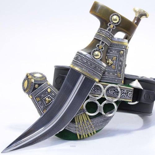 خنجر مقاس5 صب معدن مطلي فضة الراس قرن طبيعي