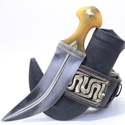 جنبية نجراني حك زراف مكعب مقاس كبير