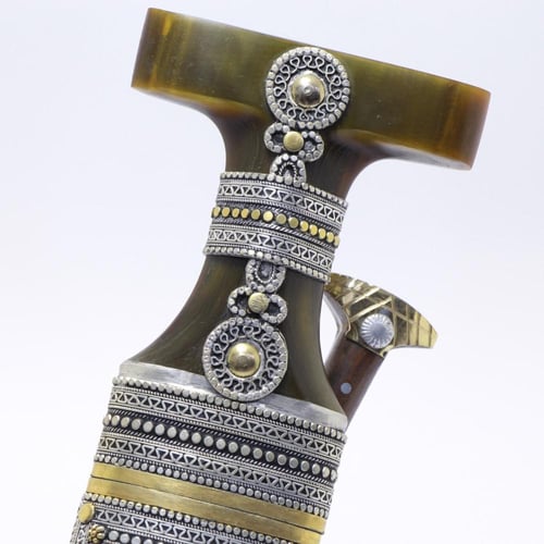 خنجر مقاس5 صب معدن مطلي فضة الراس قرن طبيعي