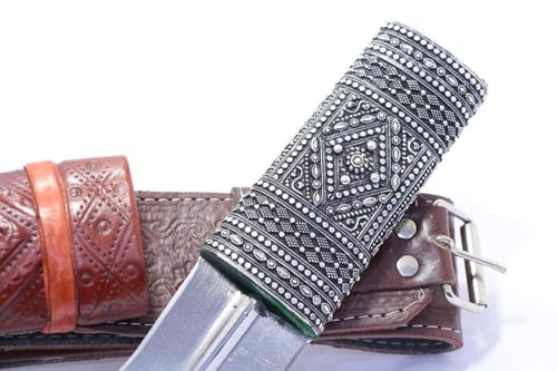 خنجر بريكية .السلة عماني سيناو ام تاج الراس صب فضة...