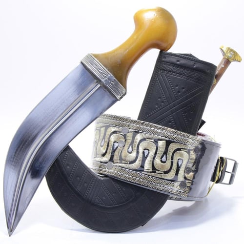 جنبية نجراني حك زراف مكعب مقاس كبير