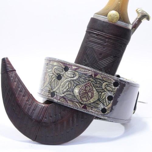 جنبية نجراني حك زراف مكعب مقاس كبير