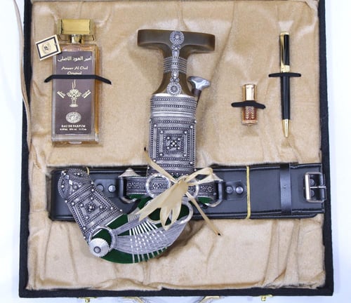 خنجر مقاس 7 صب فضة صافي عيار 925 الراس قرن طبيعي