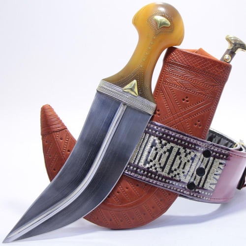 جنبية نجراني حك زراف مكعب مقاس كبير