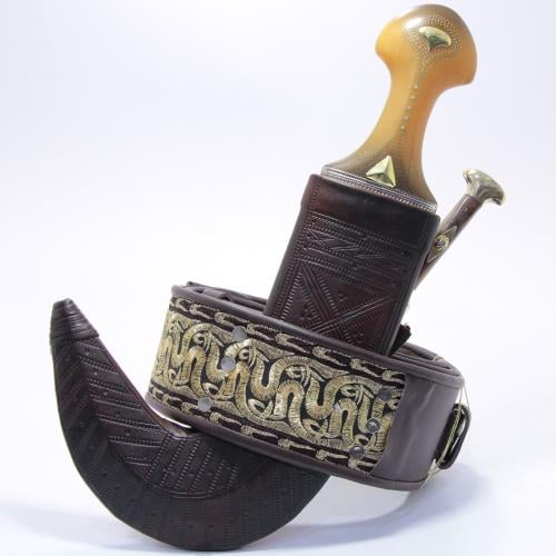 جنبية نجراني حك زراف مكعب مقاس كبير