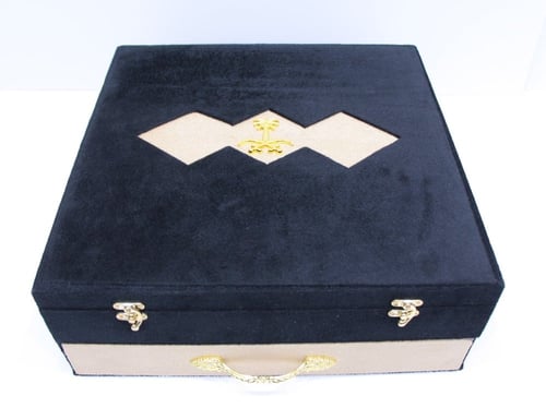 بوكسات ملكية اهداء فاخر جنبية وبشت