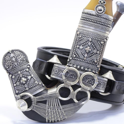 خنجر حك زراف معرق مقاس 5معدن مطلي فضة