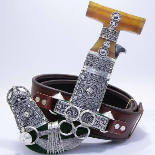 خنجر حك زراف معرق مقاس 5معدن مطلي فضة