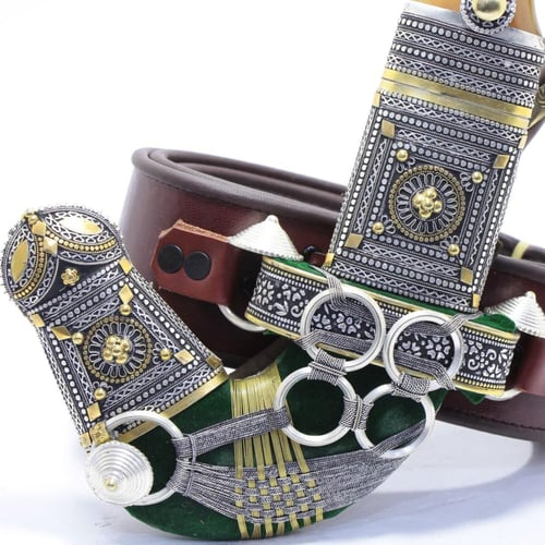 خنجر حك زراف معرق مقاس 5معدن مطلي فضة