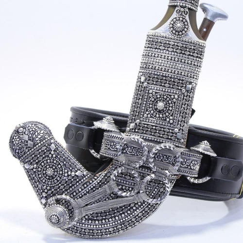 خنجر مقاس 5 صب فضة صافي عيار 925 الراس قرن طبيعي