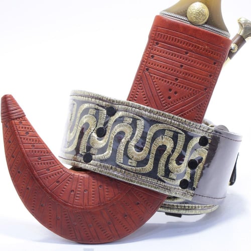 جنبية نجراني حك زراف مكعب مقاس كبير